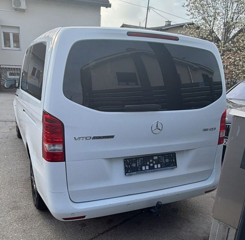 Mercedes Vito rear view
